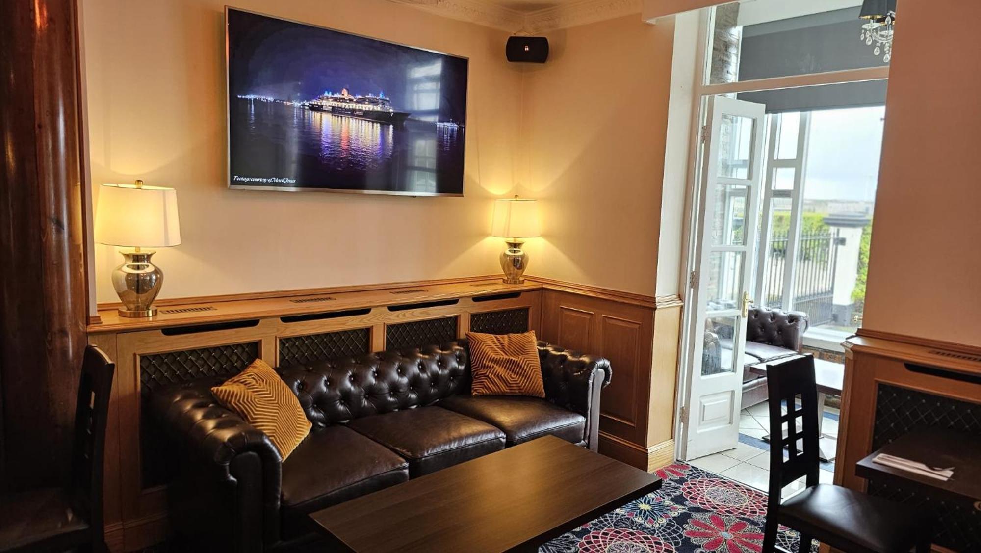 The Royal Hotel Crosby  Zewnętrze zdjęcie